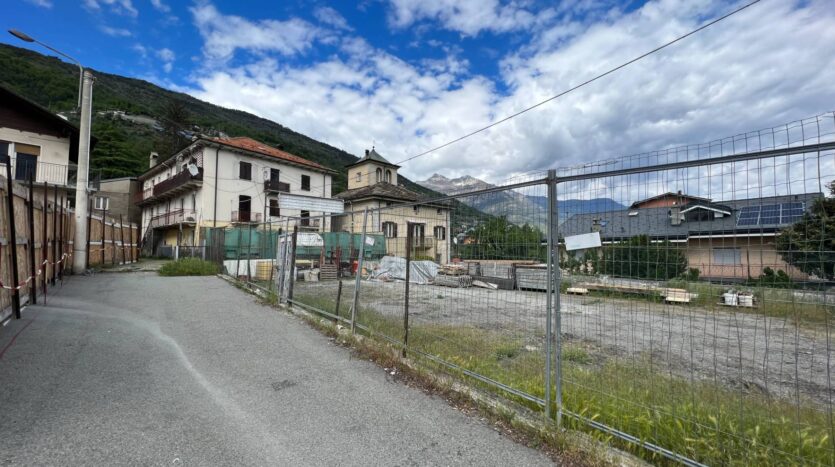 Casa Singola in vendita Aosta Periferia_1