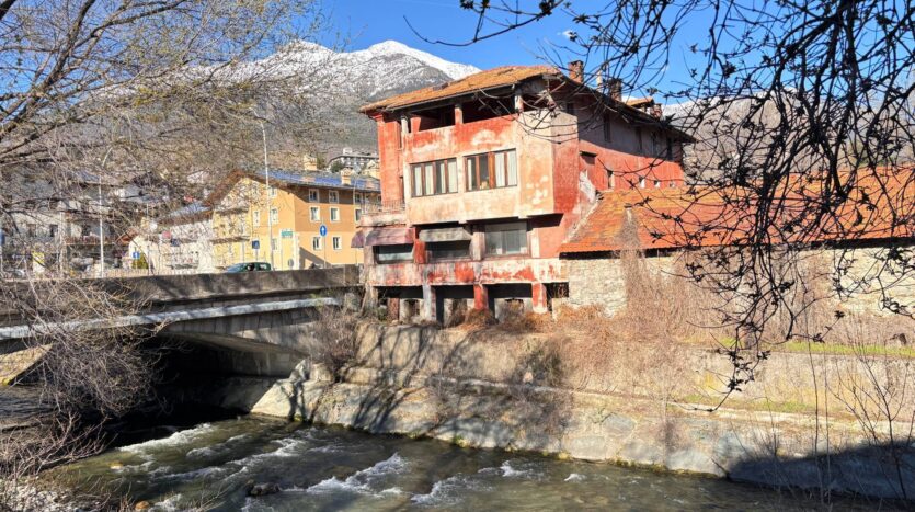 Casa Singola in vendita Aosta Centro_24