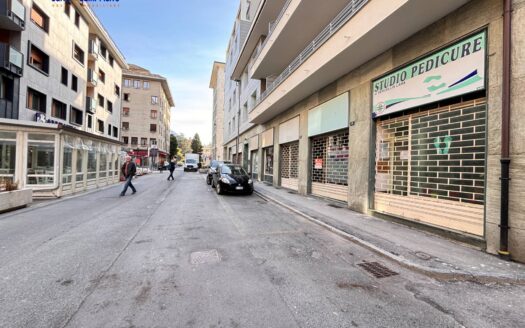 Locale commerciale in vendita Aosta Centro Storico RIF. 5654