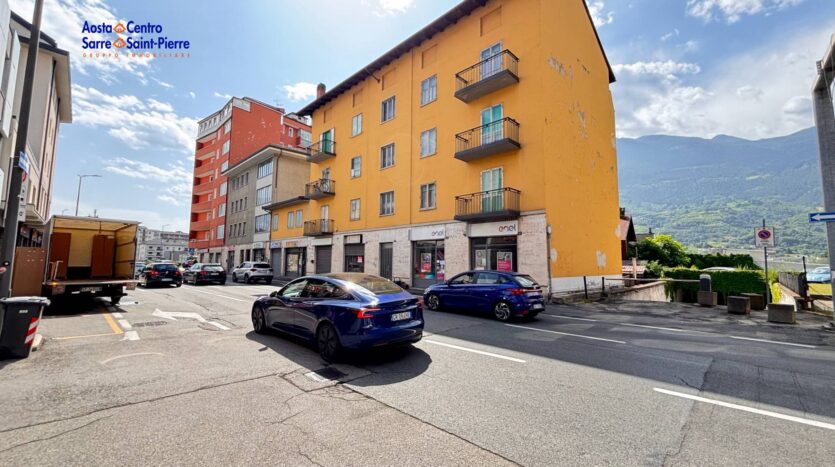 Locale commerciale in affitto Aosta Centro_2