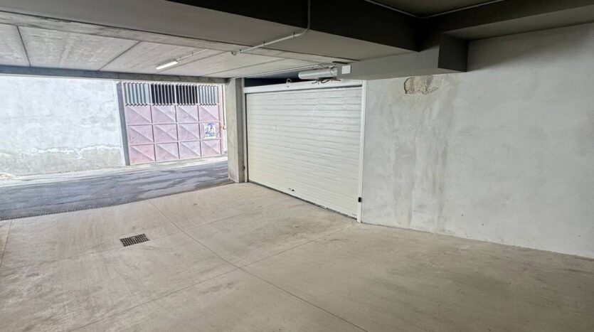 Box o Garage in vendita Aosta Centro_1