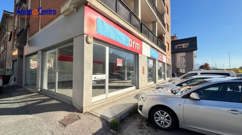 Locale commerciale in affitto Aosta Centro_19