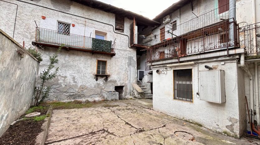 Casa Indipendente in vendita Aosta Centro_1