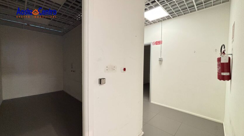 Locale commerciale in affitto Saint-Christophe_16