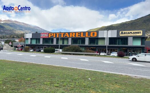 Locale commerciale in affitto Saint-Christophe RIF. 5627