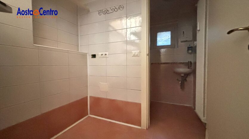 Locale commerciale in vendita Aosta Centro_13