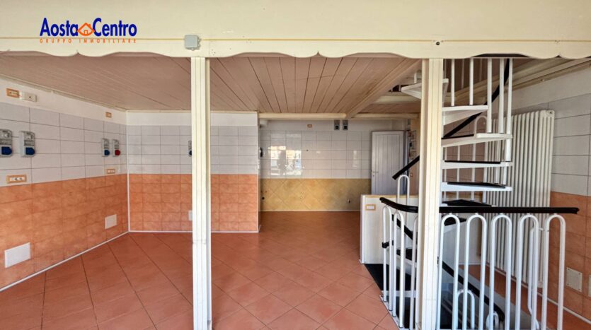 Locale commerciale in vendita Aosta Centro_6