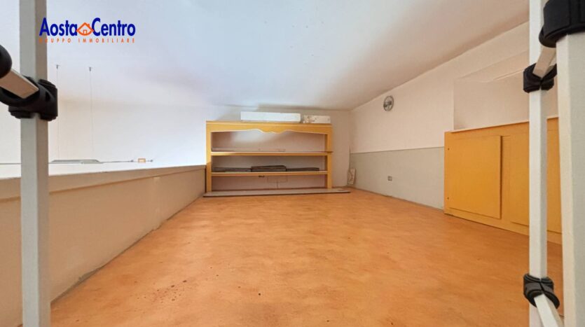 Locale commerciale in vendita Aosta Centro_12