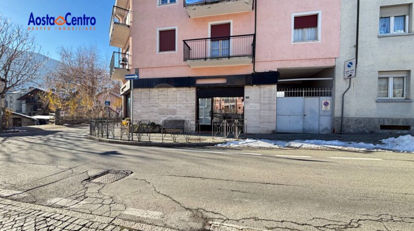 Locale commerciale in vendita Aosta Centro_5