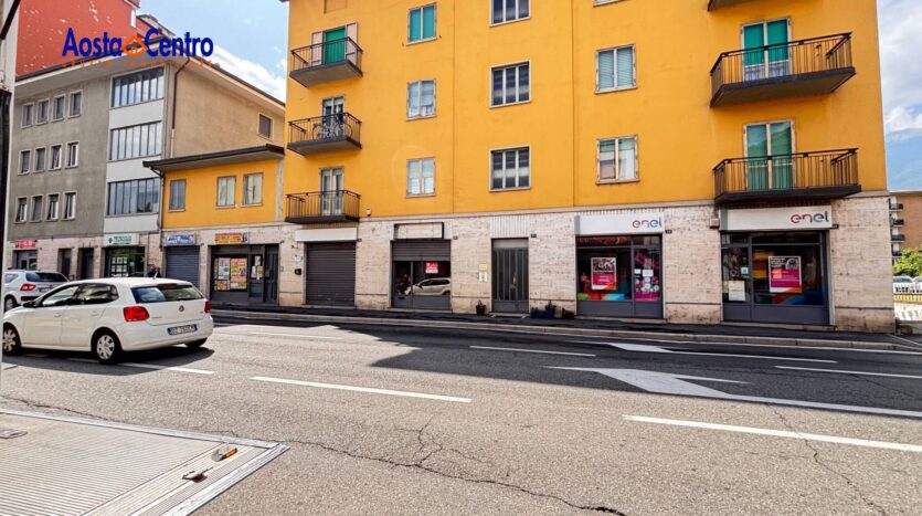 Locale commerciale in affitto Aosta Centro_1