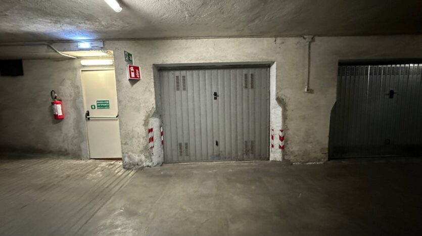 Box o Garage in vendita Aosta Centro_7