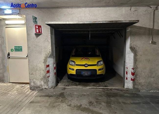 Box o Garage in vendita Aosta Centro_6