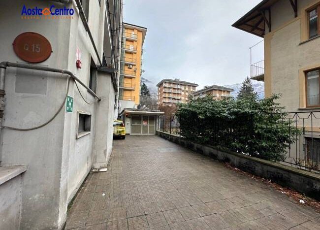 Box o Garage in vendita Aosta Centro_2