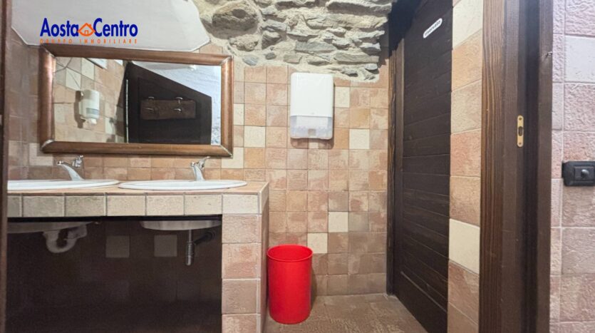 Attività commerciale in vendita Aosta Centro Storico_17