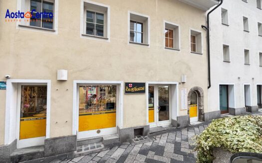 Attività commerciale in vendita Aosta Centro Storico RIF. 5700