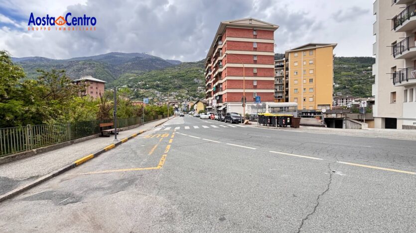 Box o Garage in vendita Aosta Centro_5