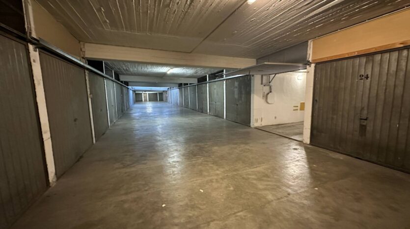 Box o Garage in vendita Aosta Centro_2