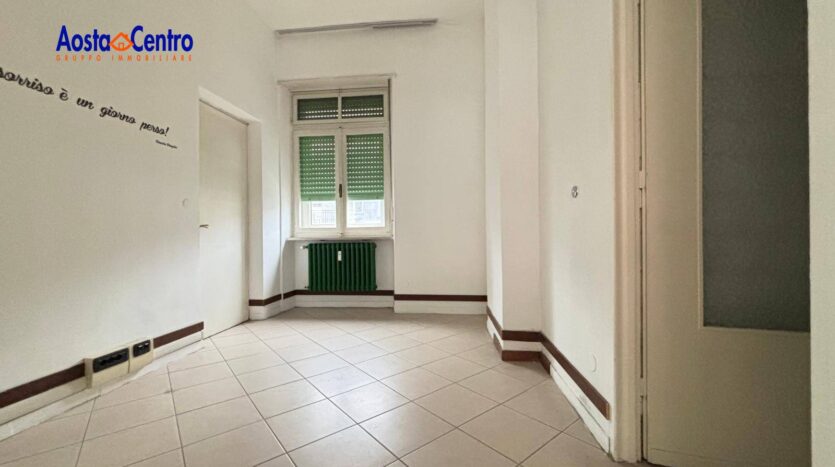 Locale commerciale in affitto Aosta Centro_9