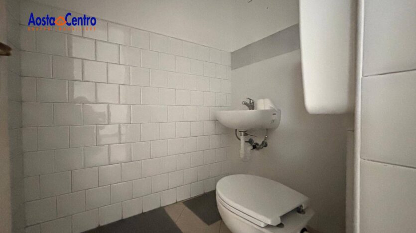 Locale commerciale in affitto Aosta Centro_11