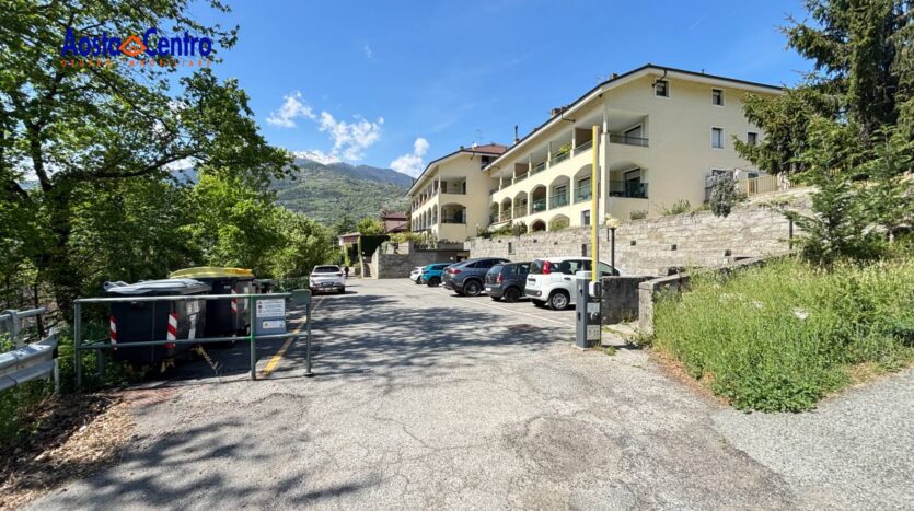 Box o Garage in vendita Aosta Porossan_1