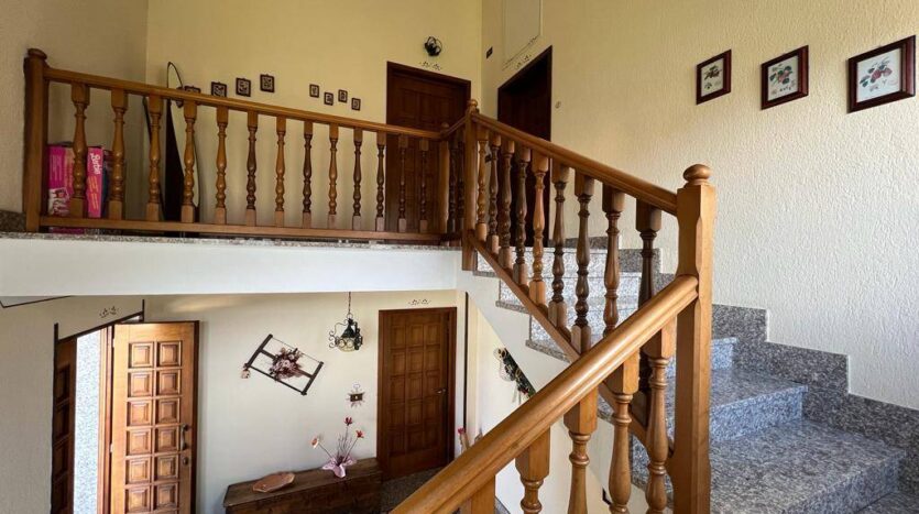 Appartamento (5+ locali) in affitto Charvensod_3