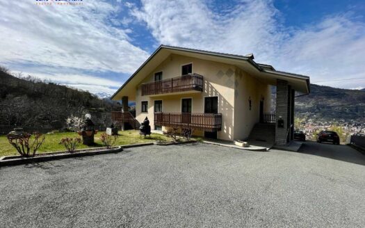 Appartamento (5+ locali) in affitto Charvensod RIF. 2486885