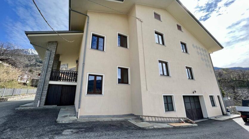Appartamento (5+ locali) in affitto Charvensod_17