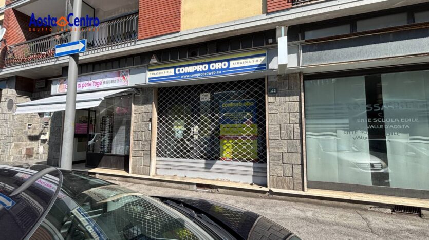 Locale commerciale in affitto Aosta Centro_1