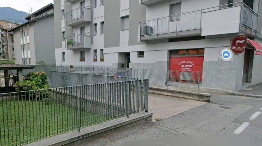 Box o Garage in vendita Aosta Centro_2